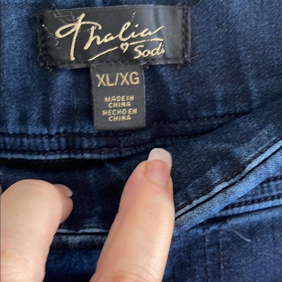 Thalia Sodi Women's Blue Jeans XL excellent condition ❤️🔥 pull on jean jeggings - Picture 2 of 5